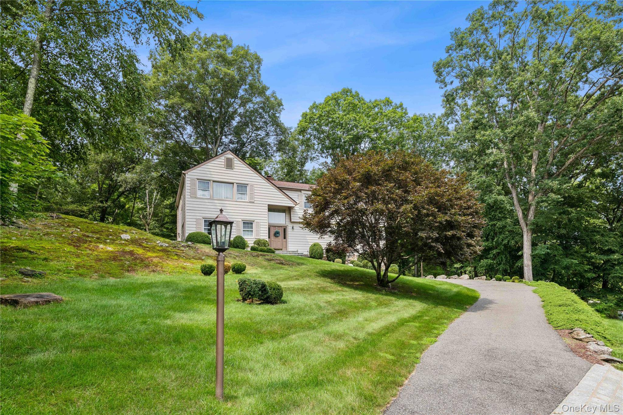 56 Holmes LN, Bedford, NY 10506