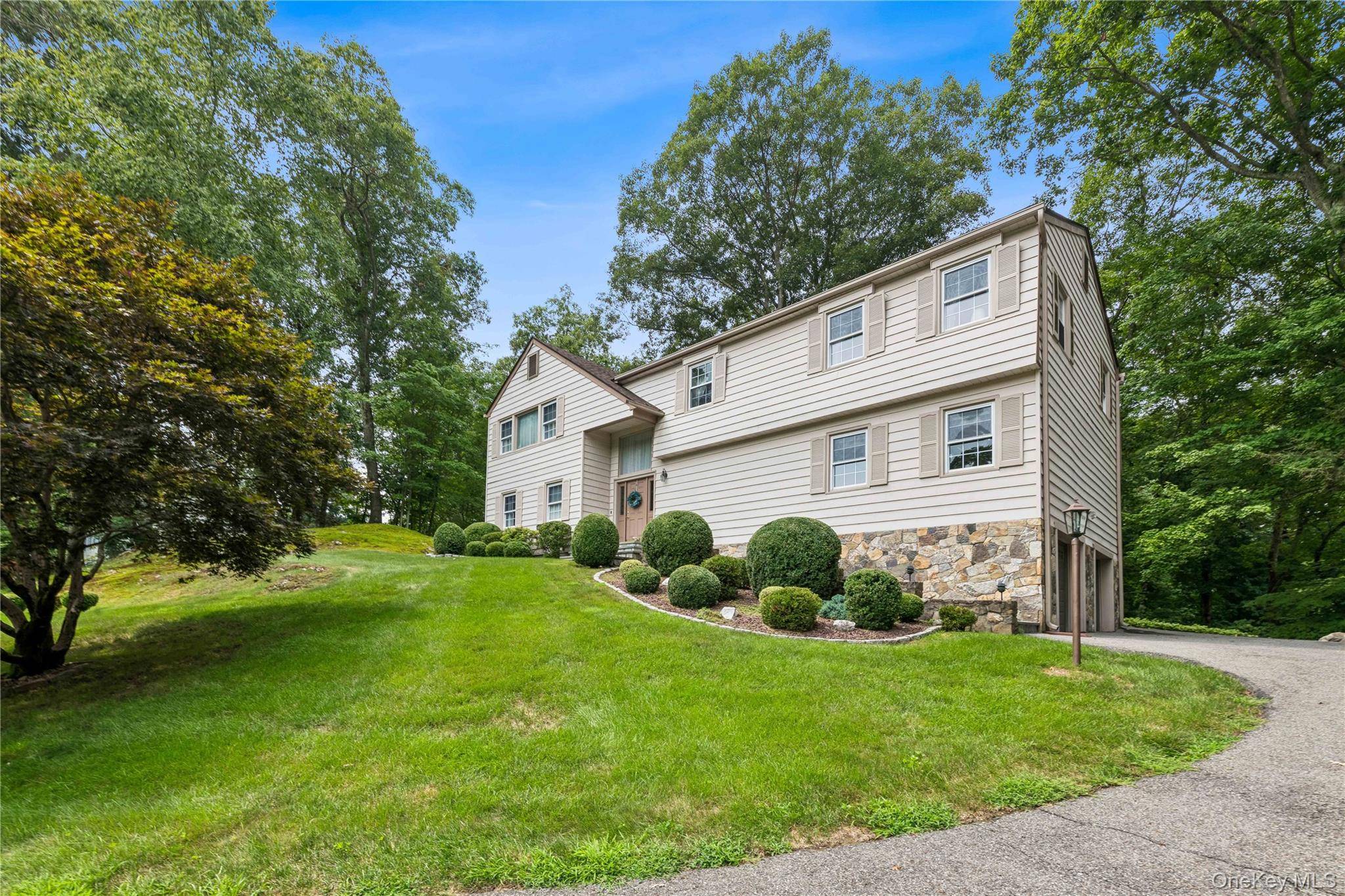 56 Holmes LN, Bedford, NY 10506