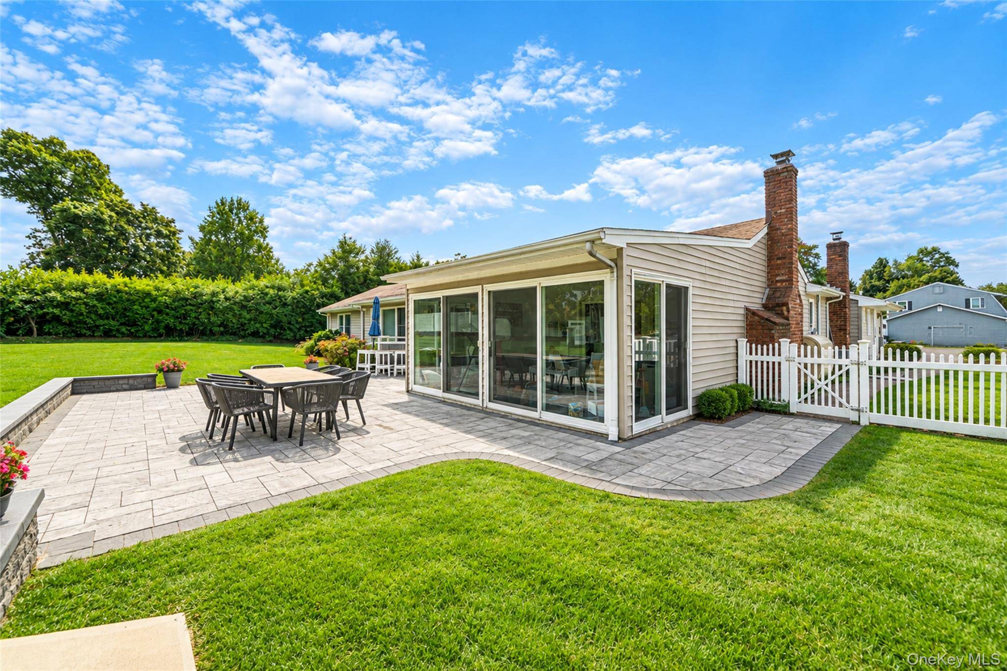 3 Stacy CT, Port Jefferson, NY 11777