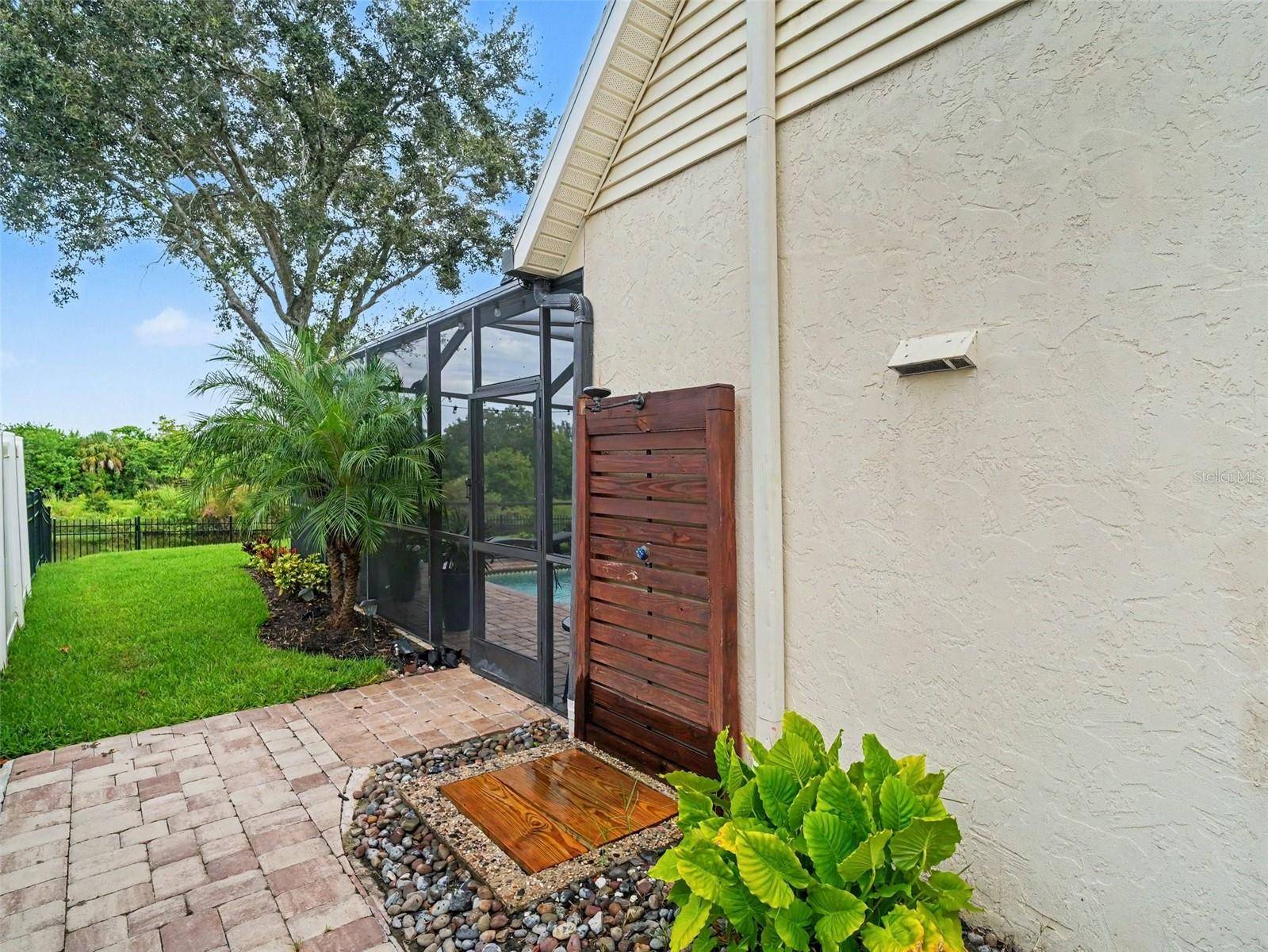 7124 34TH ST E, Sarasota, FL 34243