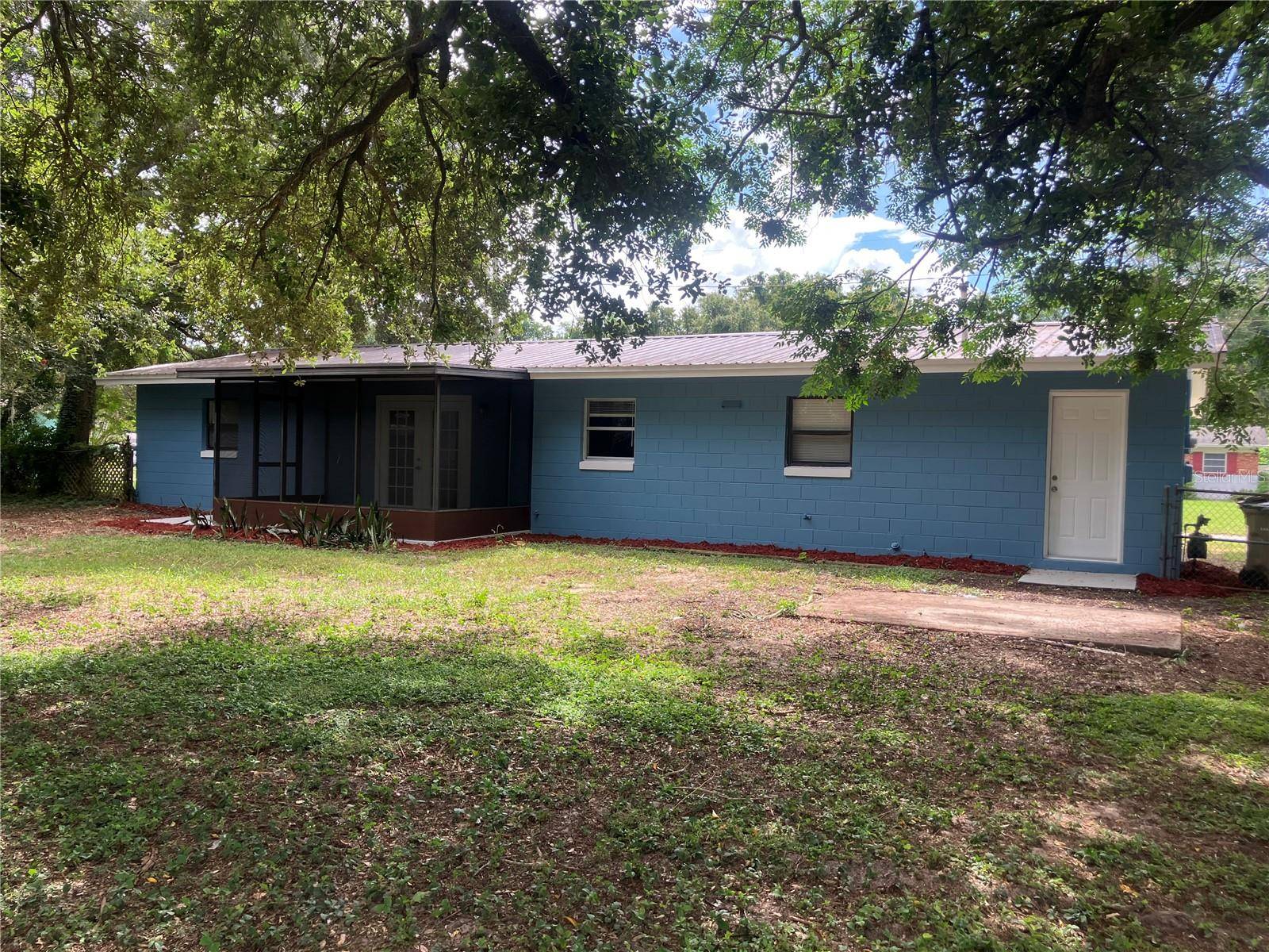 2013 LIVE OAK DR, Fruitland Park, FL 34731