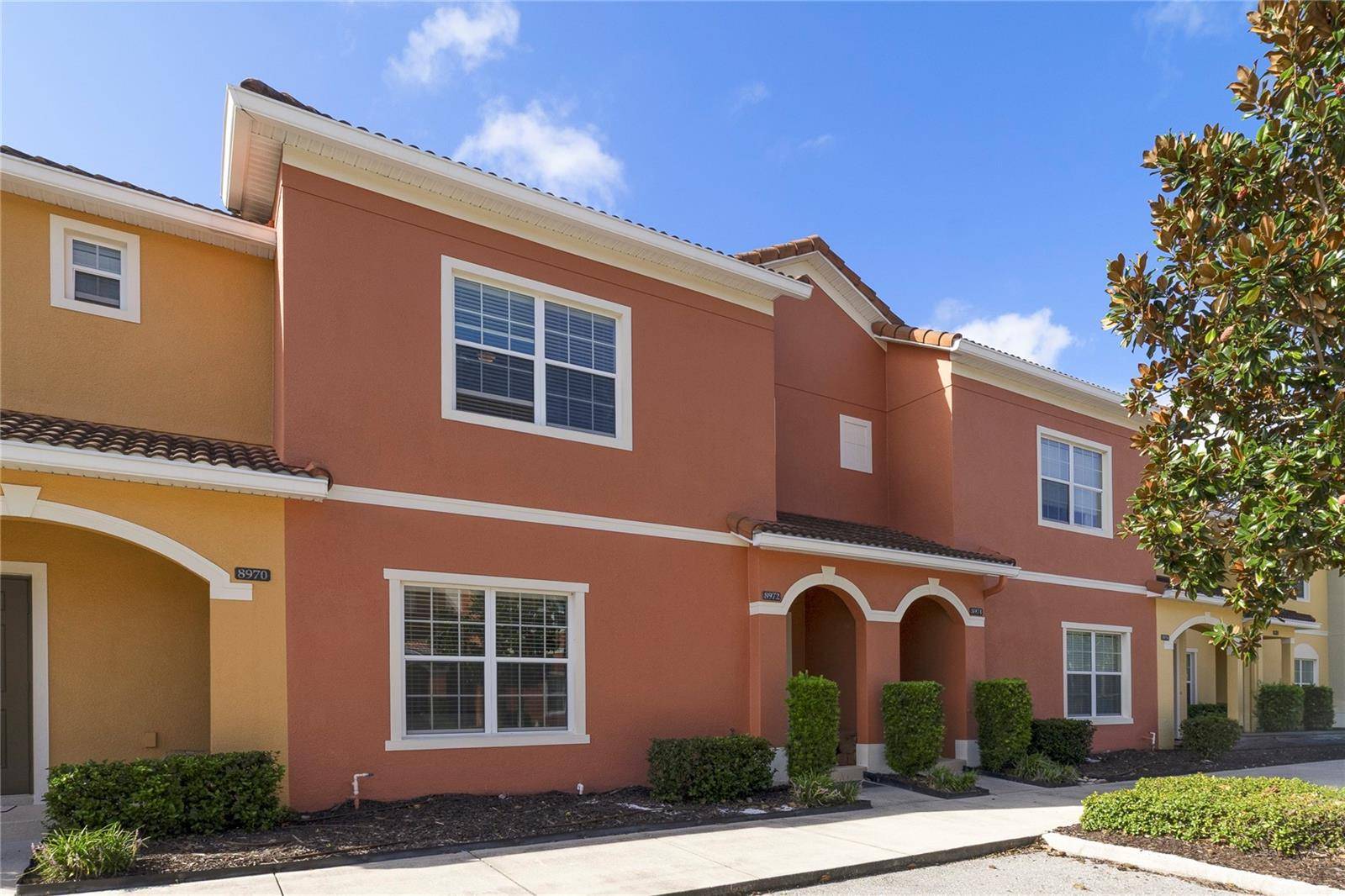 8972 CAT PALM RD, Kissimmee, FL 34747