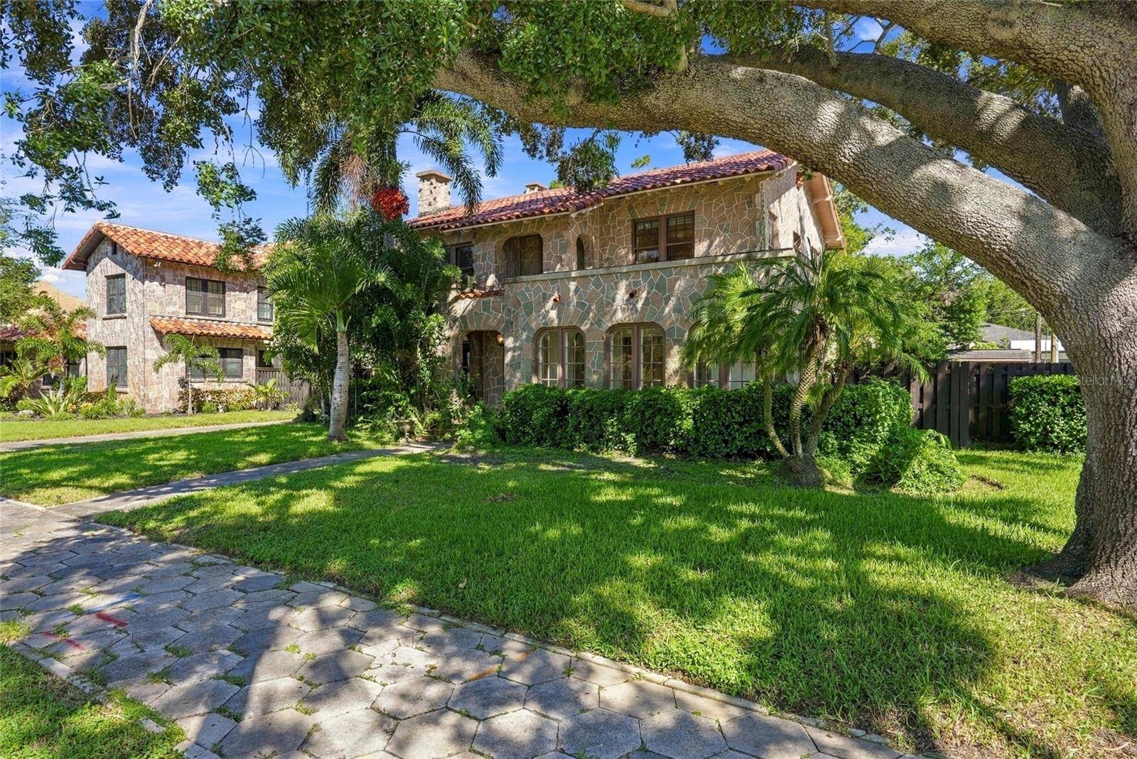 955 39TH AVE N, St Petersburg, FL 33703