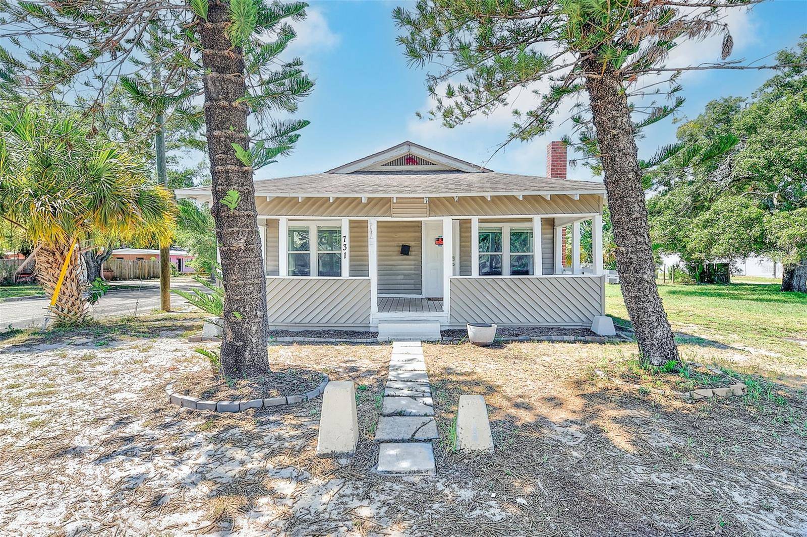 731 37TH ST S, St Petersburg, FL 33711