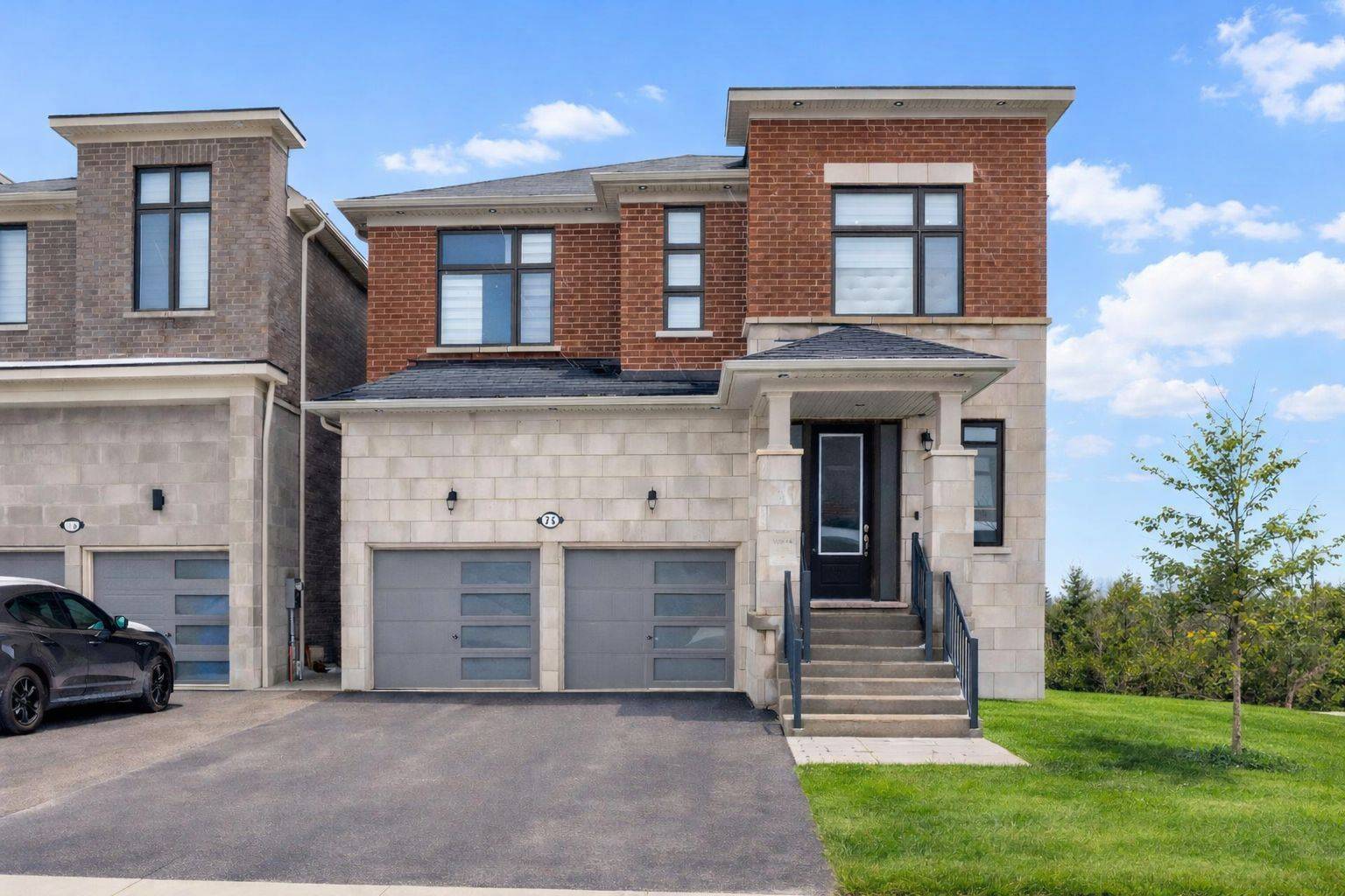71 Maple Fields CIR, Aurora, ON L4G 3X6