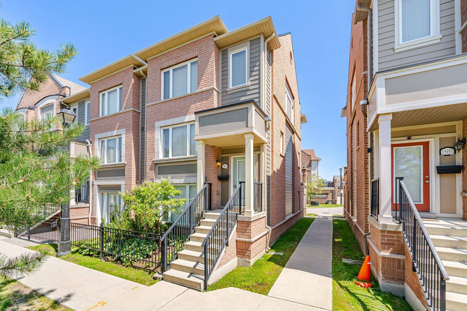 15937 Bayview AVE, Aurora, ON L4G 0S3