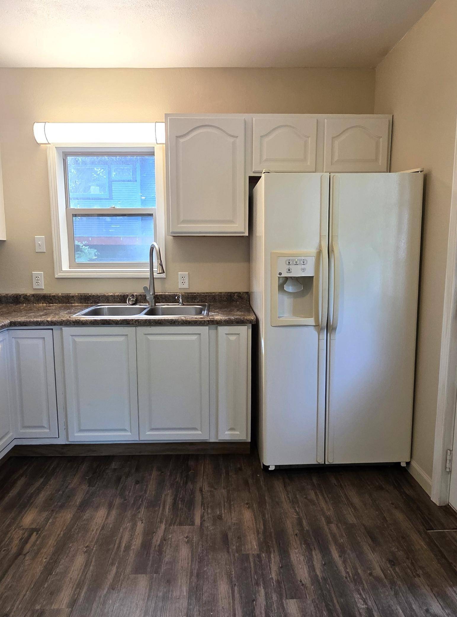 828 4th AVE SW, Valley City, ND 58072