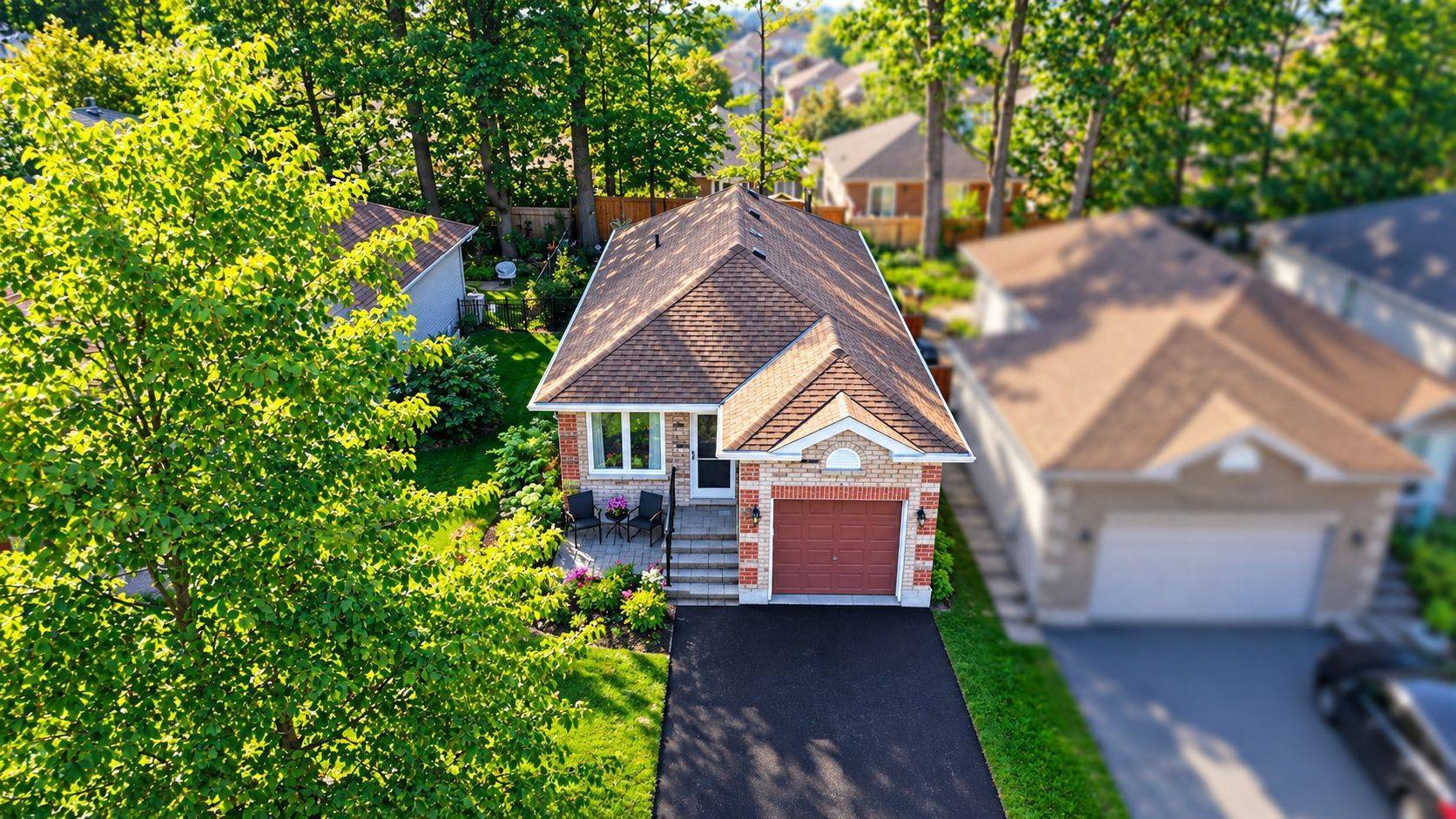 27 Masters DR, Barrie, ON L4M 6W4