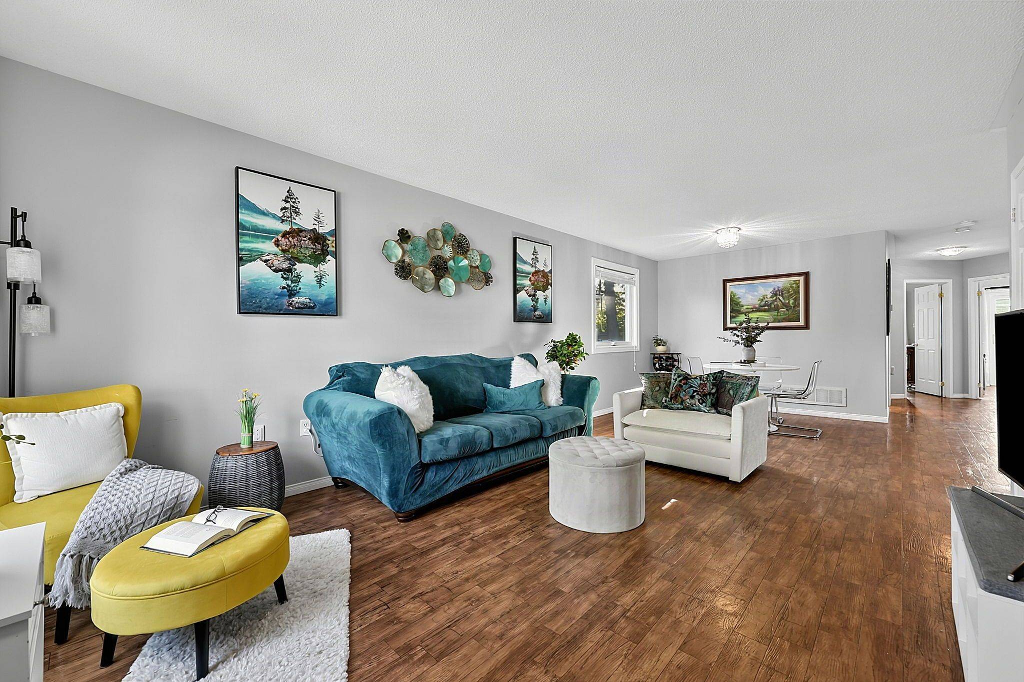 27 Masters DR, Barrie, ON L4M 6W4