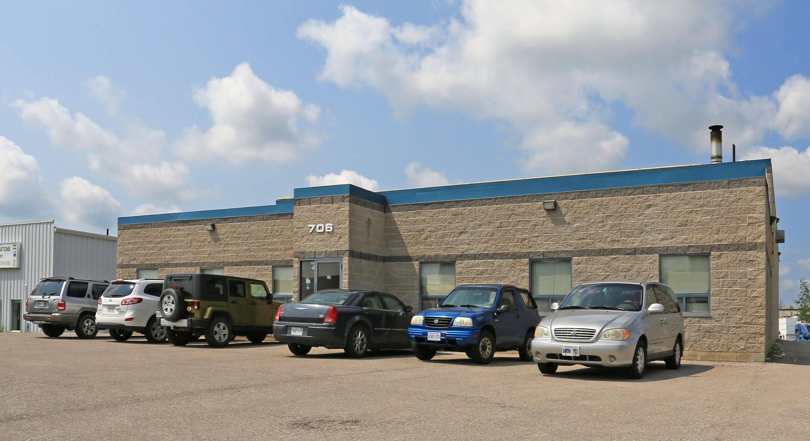 706 Bayview DR, Barrie, ON L4N 9A6