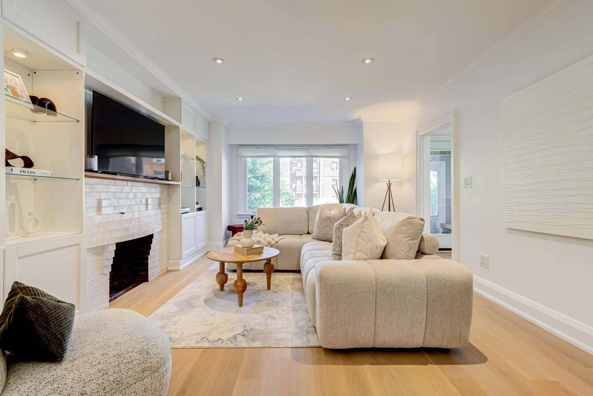 2522 Lake Shore BLVD W, Toronto W06, ON M8V 1E1