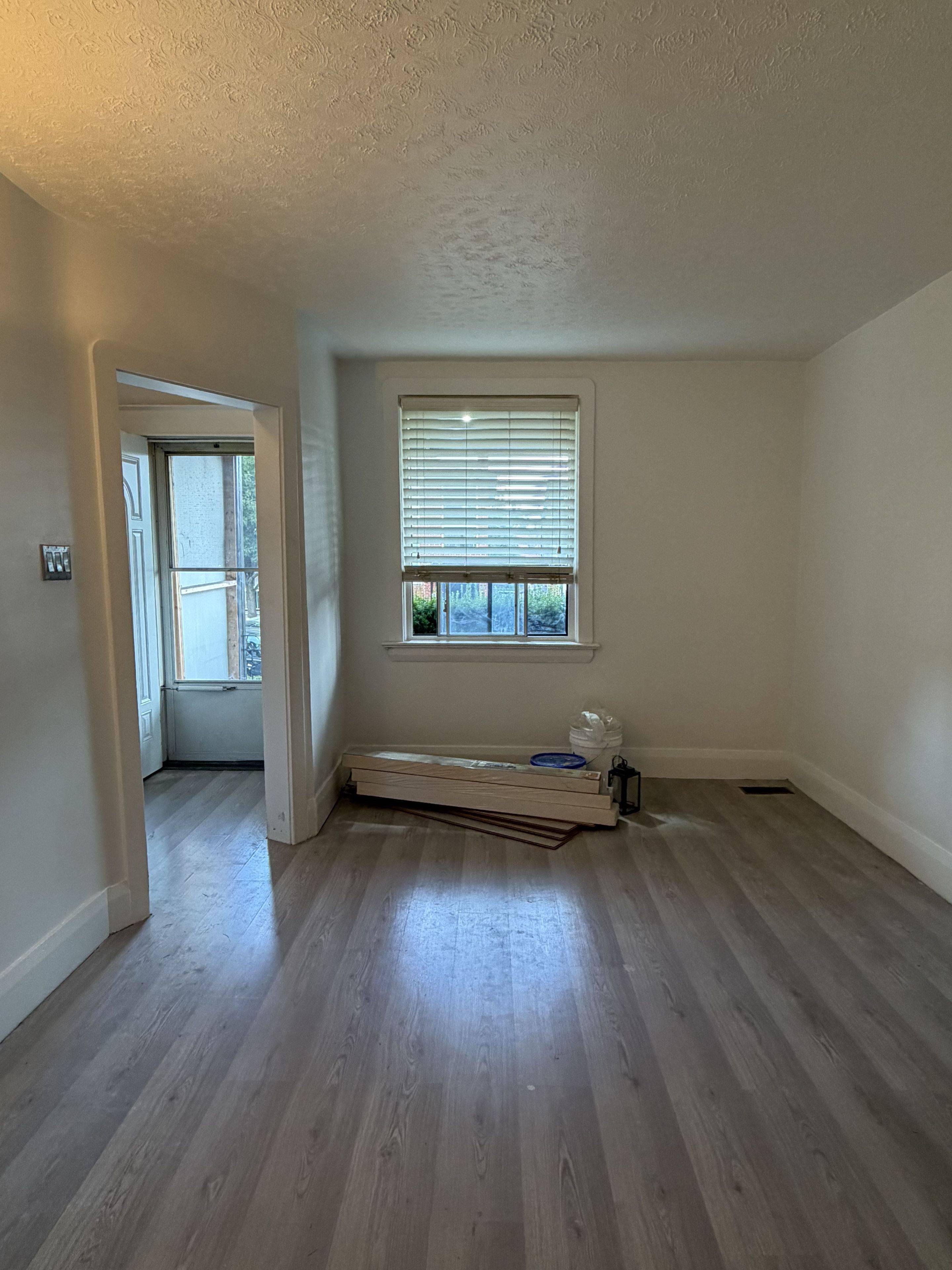 48 Corby AVE, Toronto W03, ON M6E 1V3