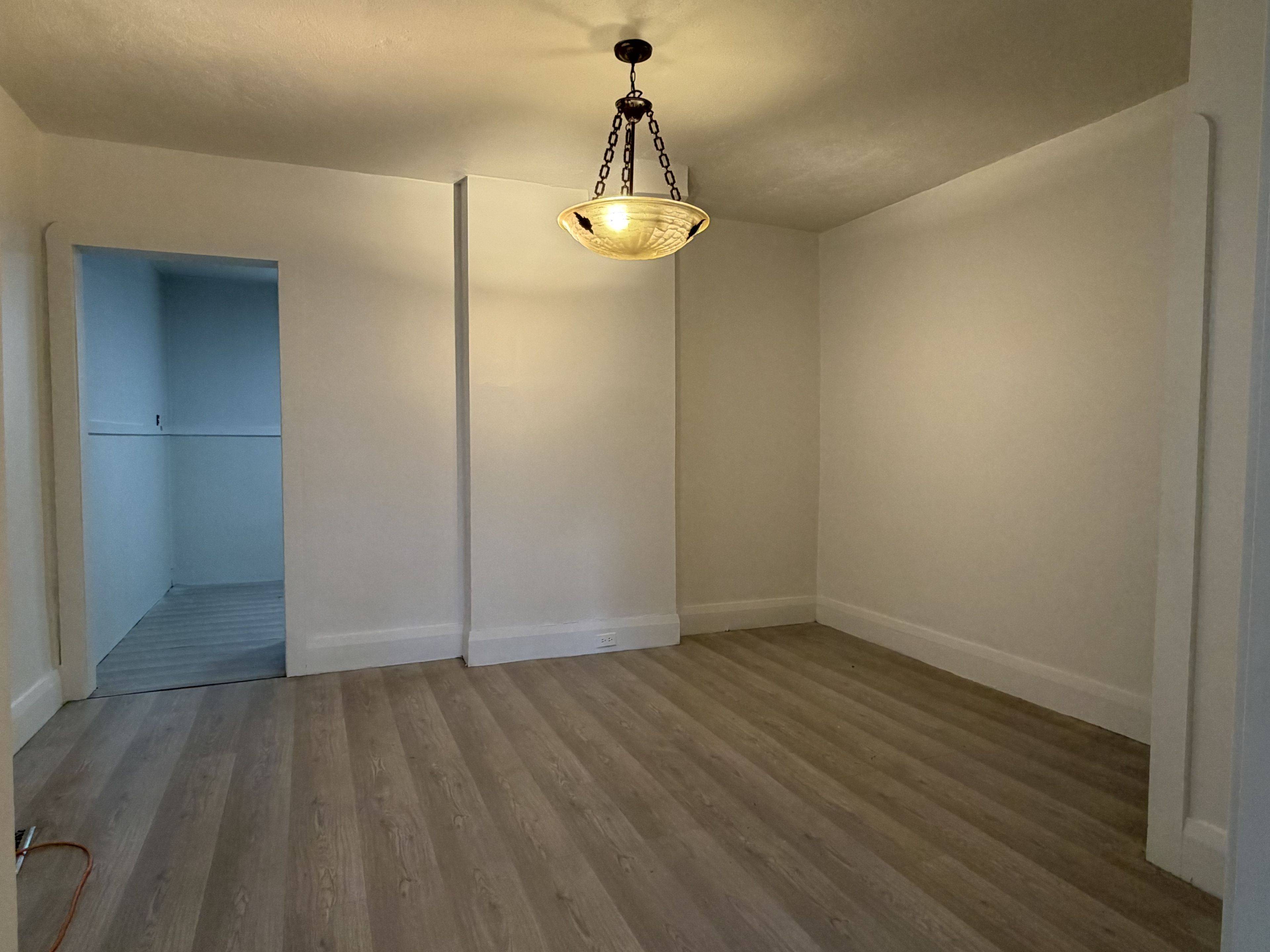 48 Corby AVE, Toronto W03, ON M6E 1V3