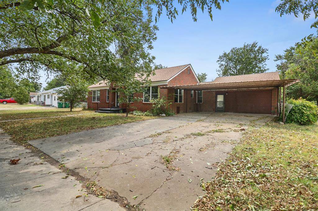 108 Miami Street, Coleman, TX 76834