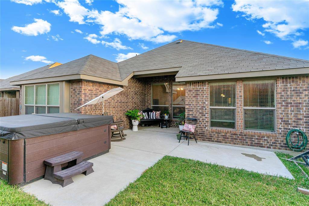 120 Cheryl Drive, Keene, TX 76059