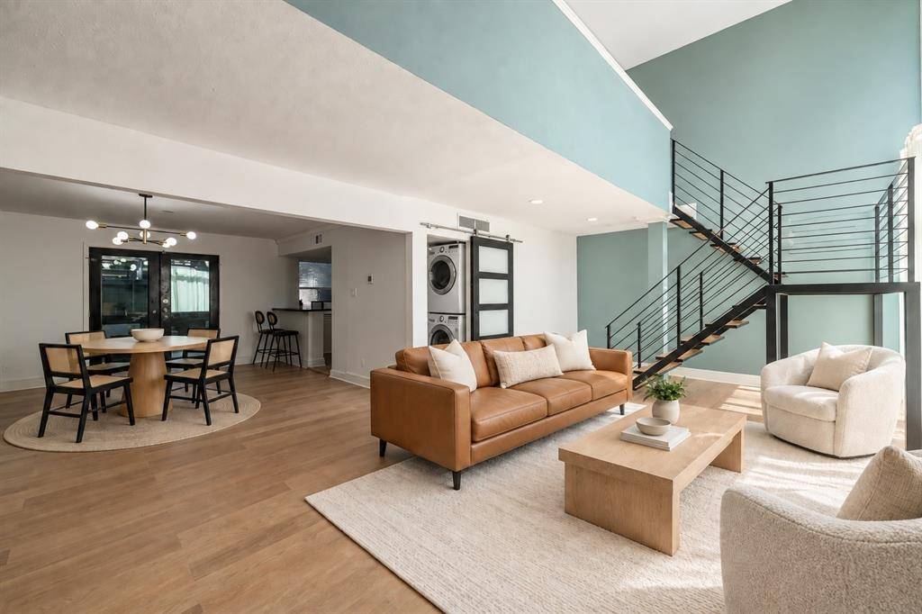 10215 Regal Oaks Drive #A, Dallas, TX 75230