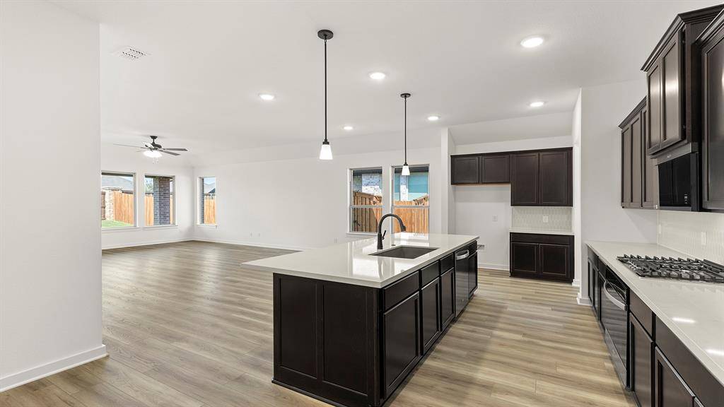 753 Grand Dale Drive, Lavon, TX 75166