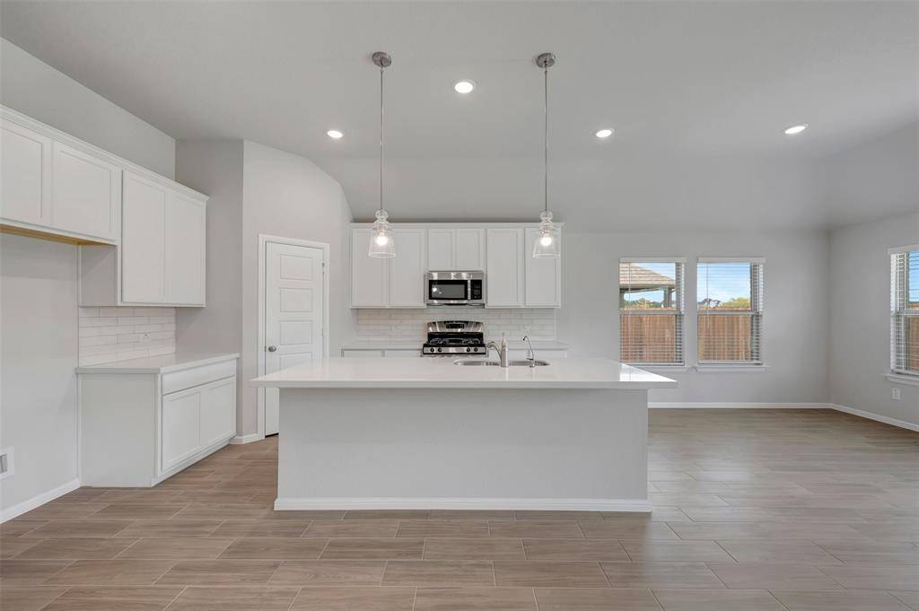 707 Grand Dale Drive, Lavon, TX 75166