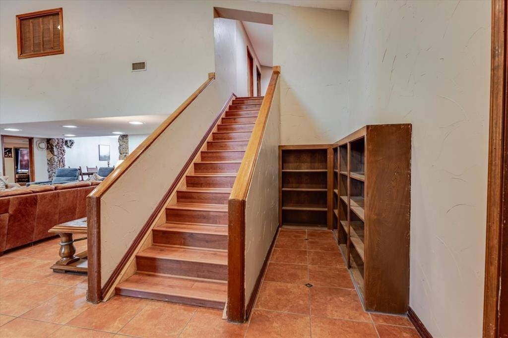 1459 Warrington Court, Fort Worth, TX 76112