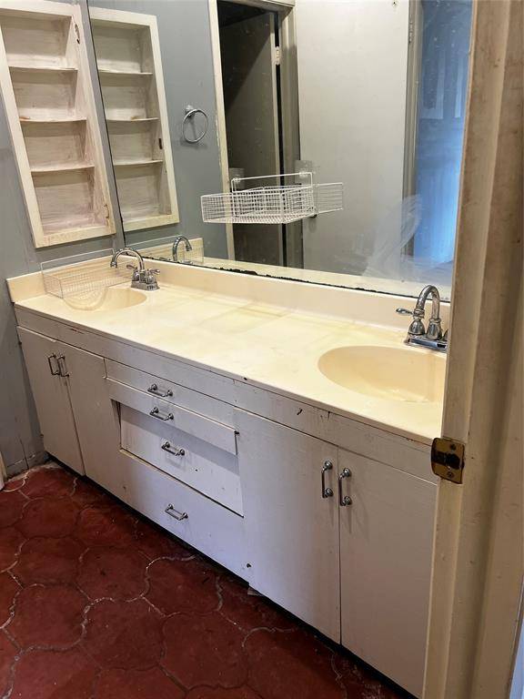 3113 Commonwealth Street, Irving, TX 75062
