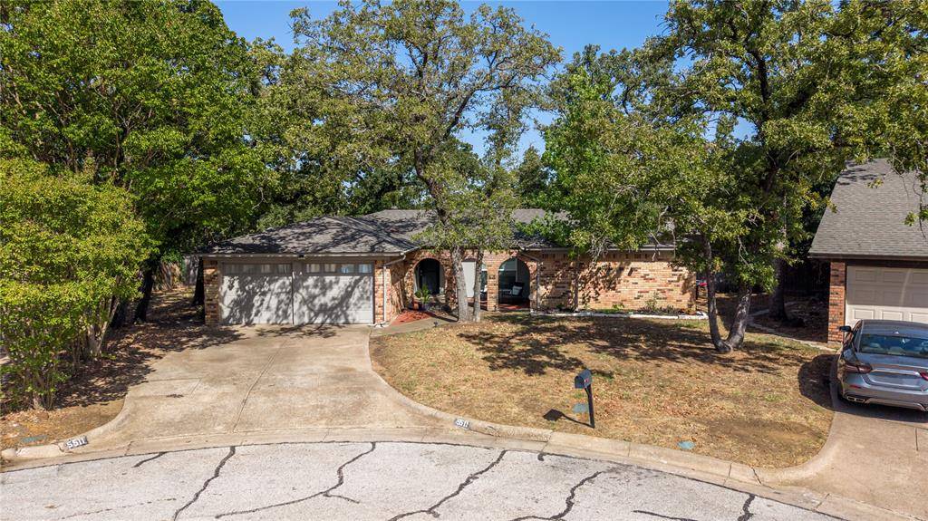 5511 Marshfield Court, Arlington, TX 76016