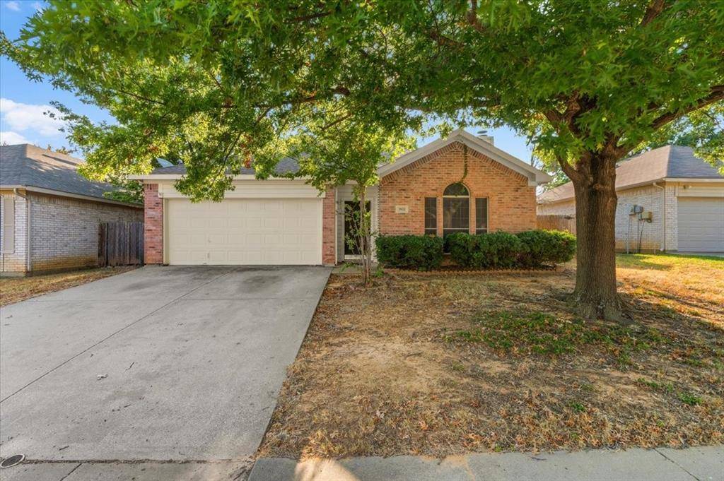 3933 Parkhaven Drive, Denton, TX 76210