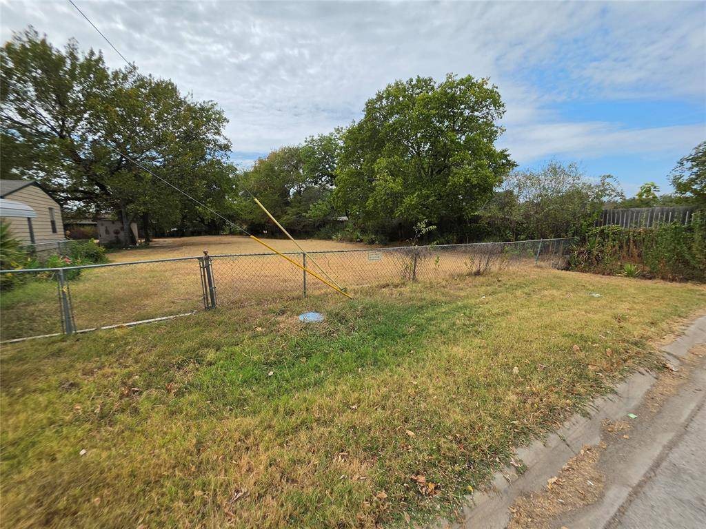701 Angus Drive, Dallas, TX 75217
