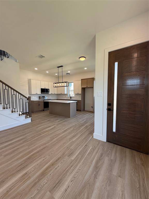 5634 Mesa Circle, Dallas, TX 75235