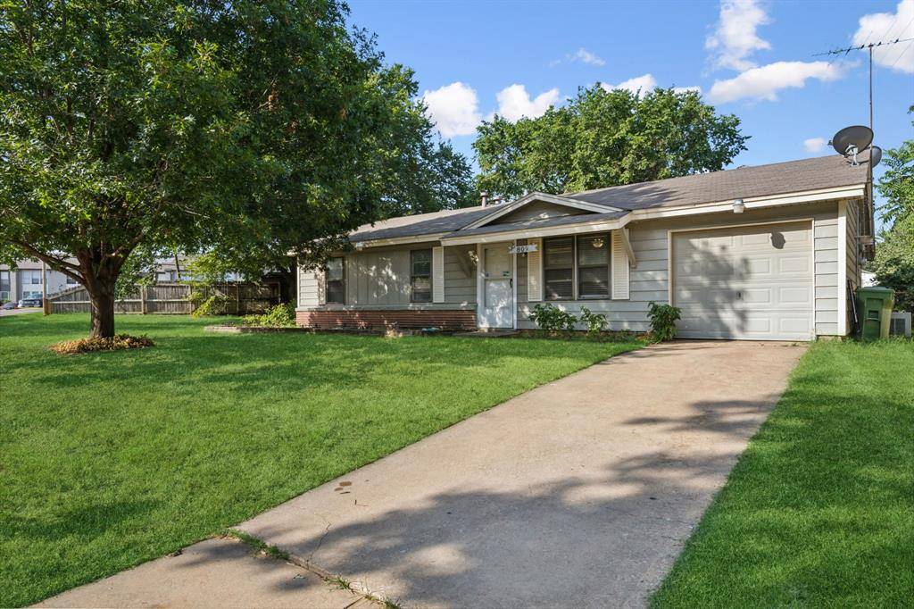 809 Helen Drive, Bedford, TX 76022