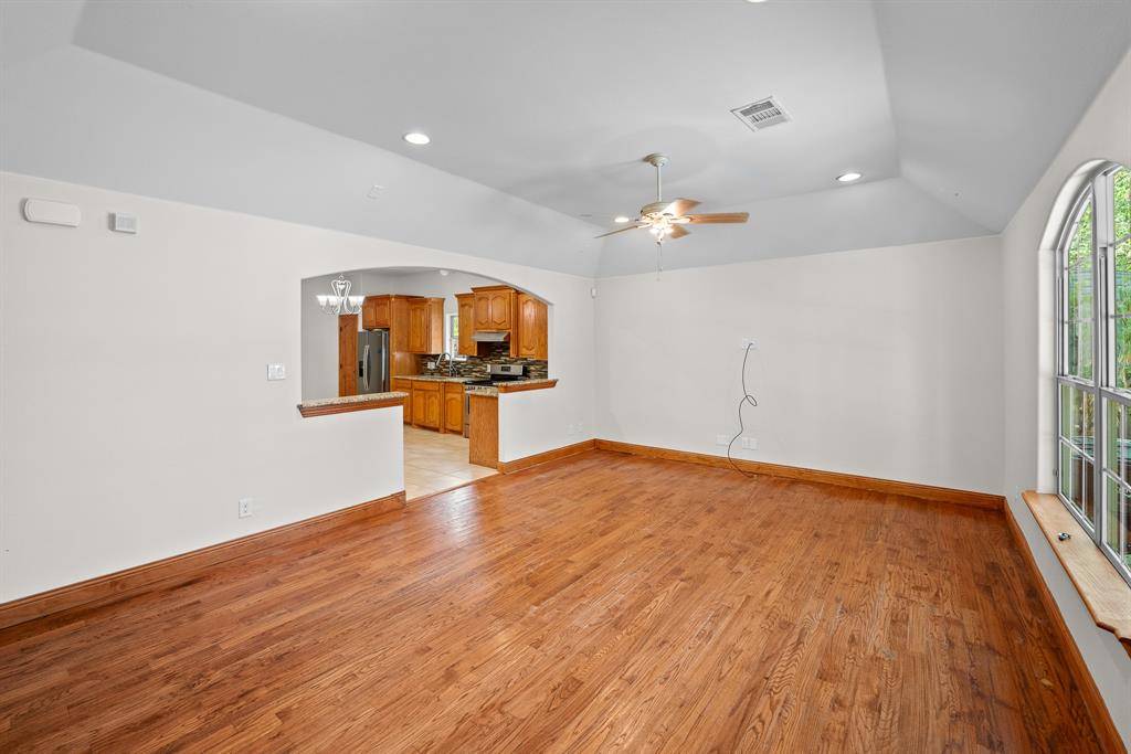 1201 S Sargent Street, Fort Worth, TX 76105