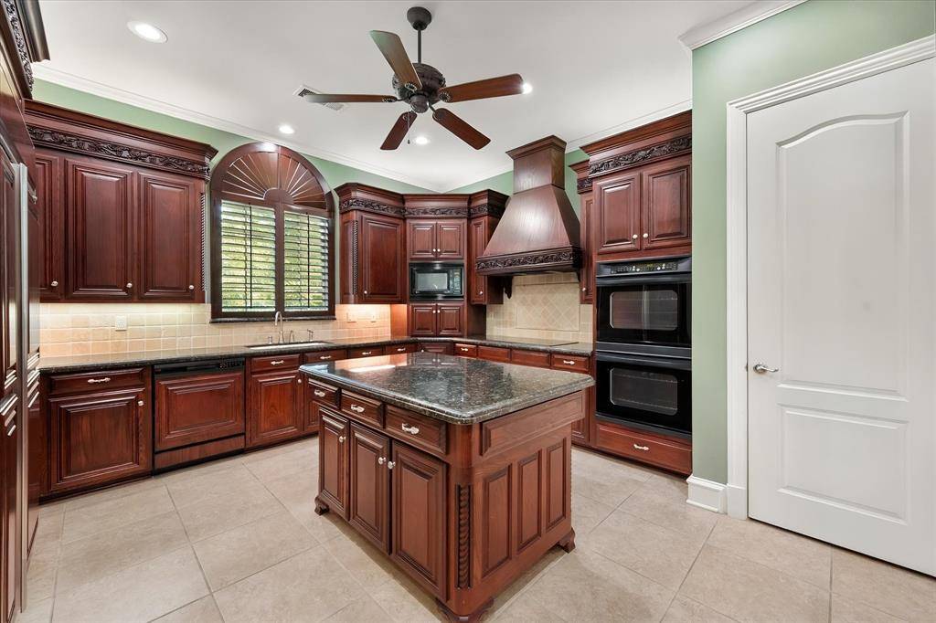 2303 Panorama Court, Arlington, TX 76016