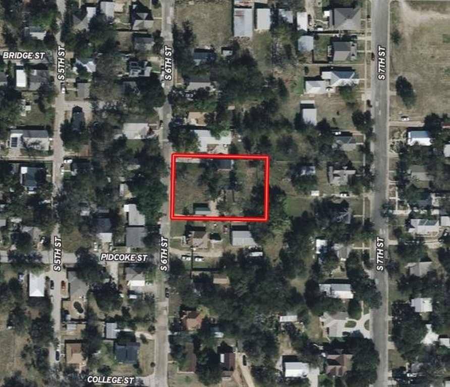 405 S 6th Street, Gatesville, TX 76528