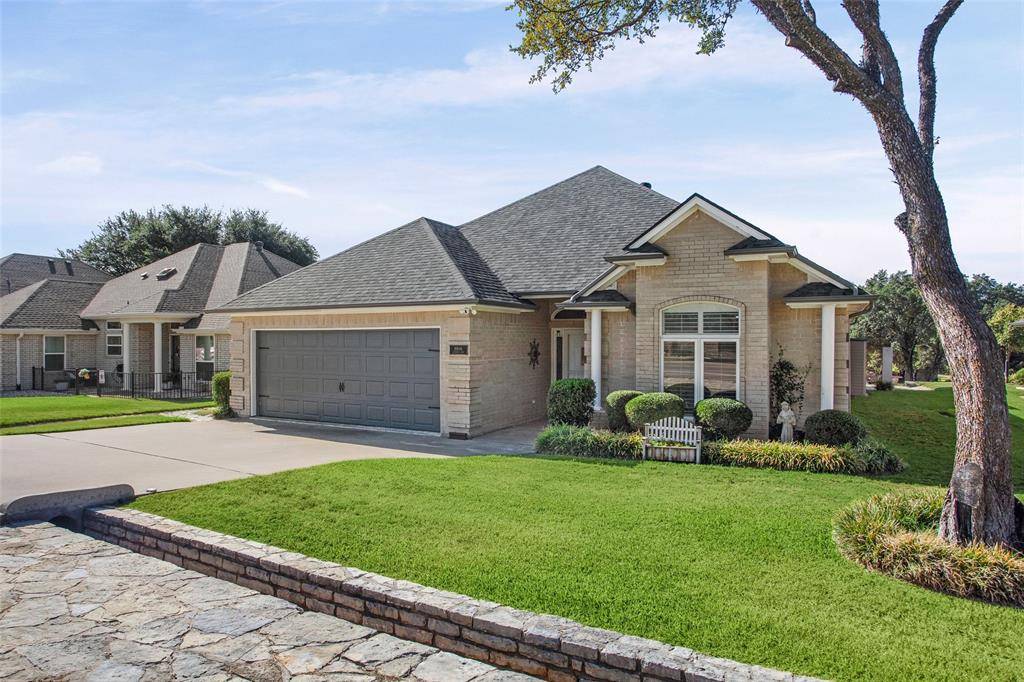 8606 Leisure Lane, Granbury, TX 76049