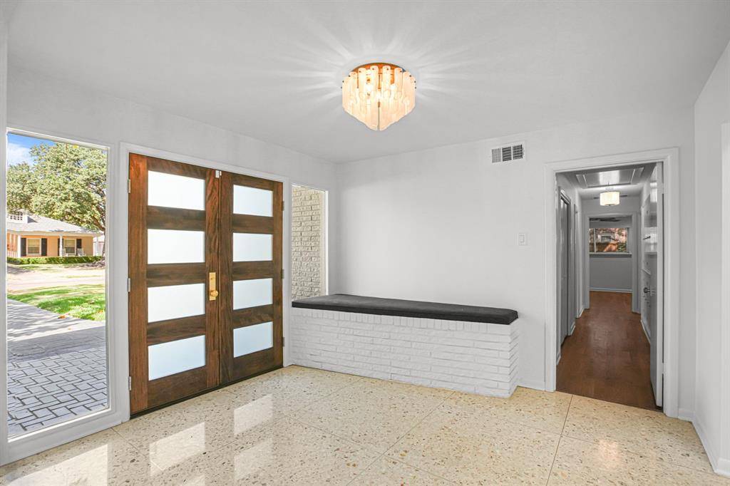 4452 Hockaday Drive, Dallas, TX 75229