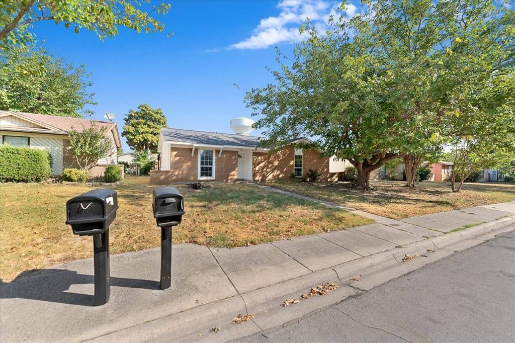 901 Wandering Way Drive, Allen, TX 75002