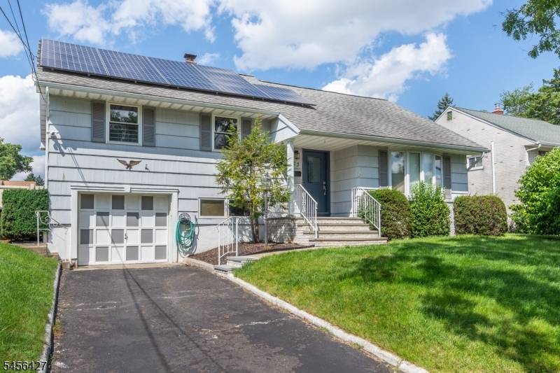 23 Urma Pl, Bloomfield Twp., NJ 07003