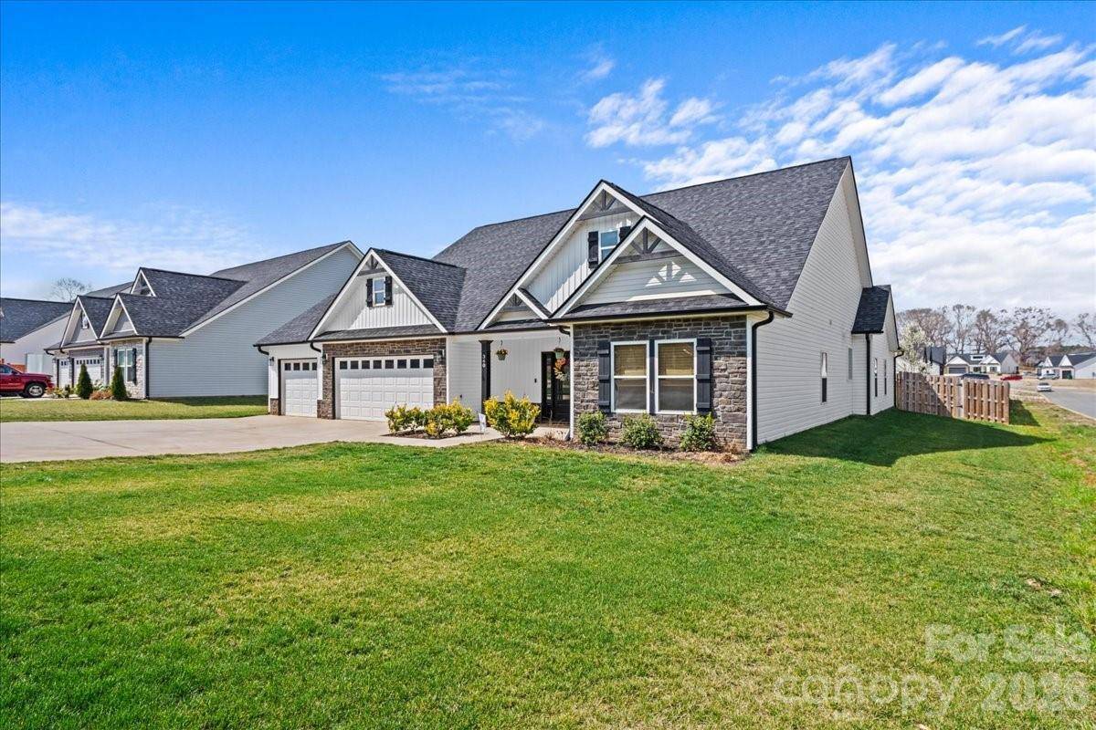 360 R C Thompson RD, Chesnee, SC 29323