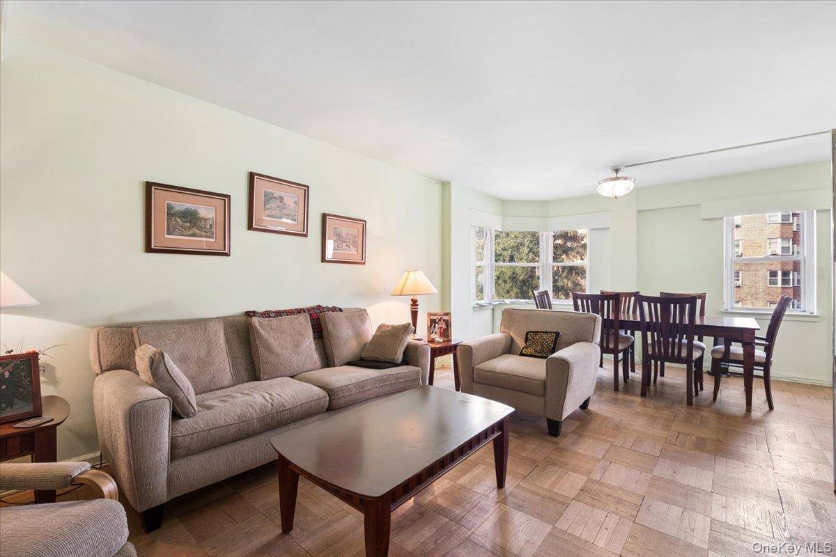 235 Garth RD #C4E, Scarsdale, NY 10583