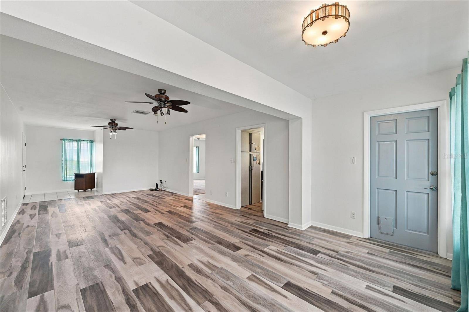 8353 CANDLEWOOD RD, Seminole, FL 33777