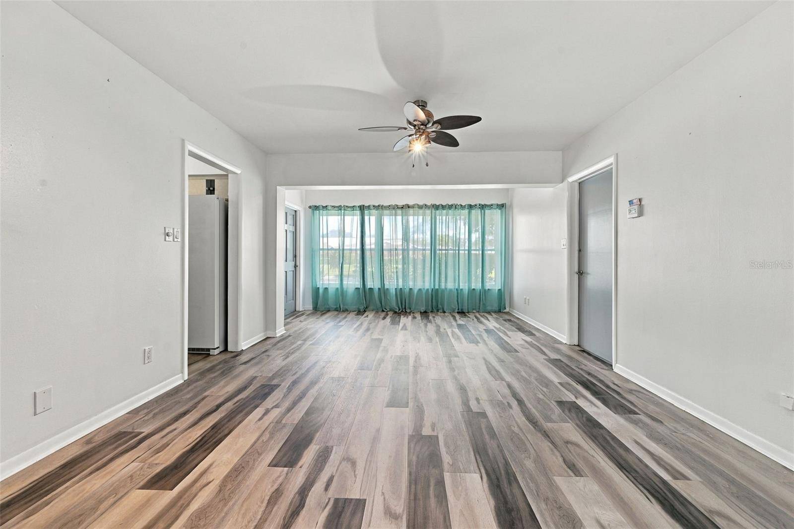 8353 CANDLEWOOD RD, Seminole, FL 33777