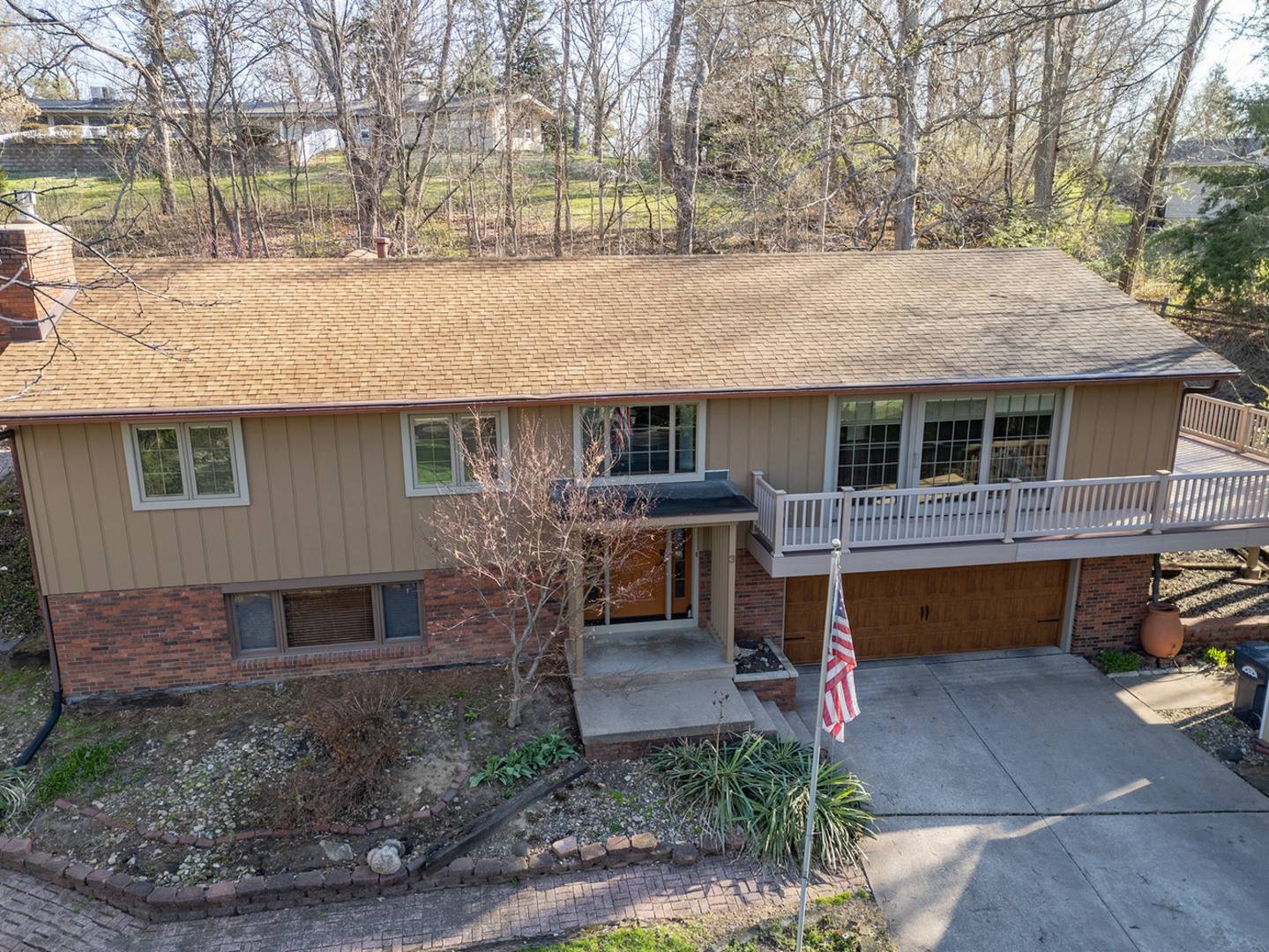 3 Heather LN, Clinton, IA 52732