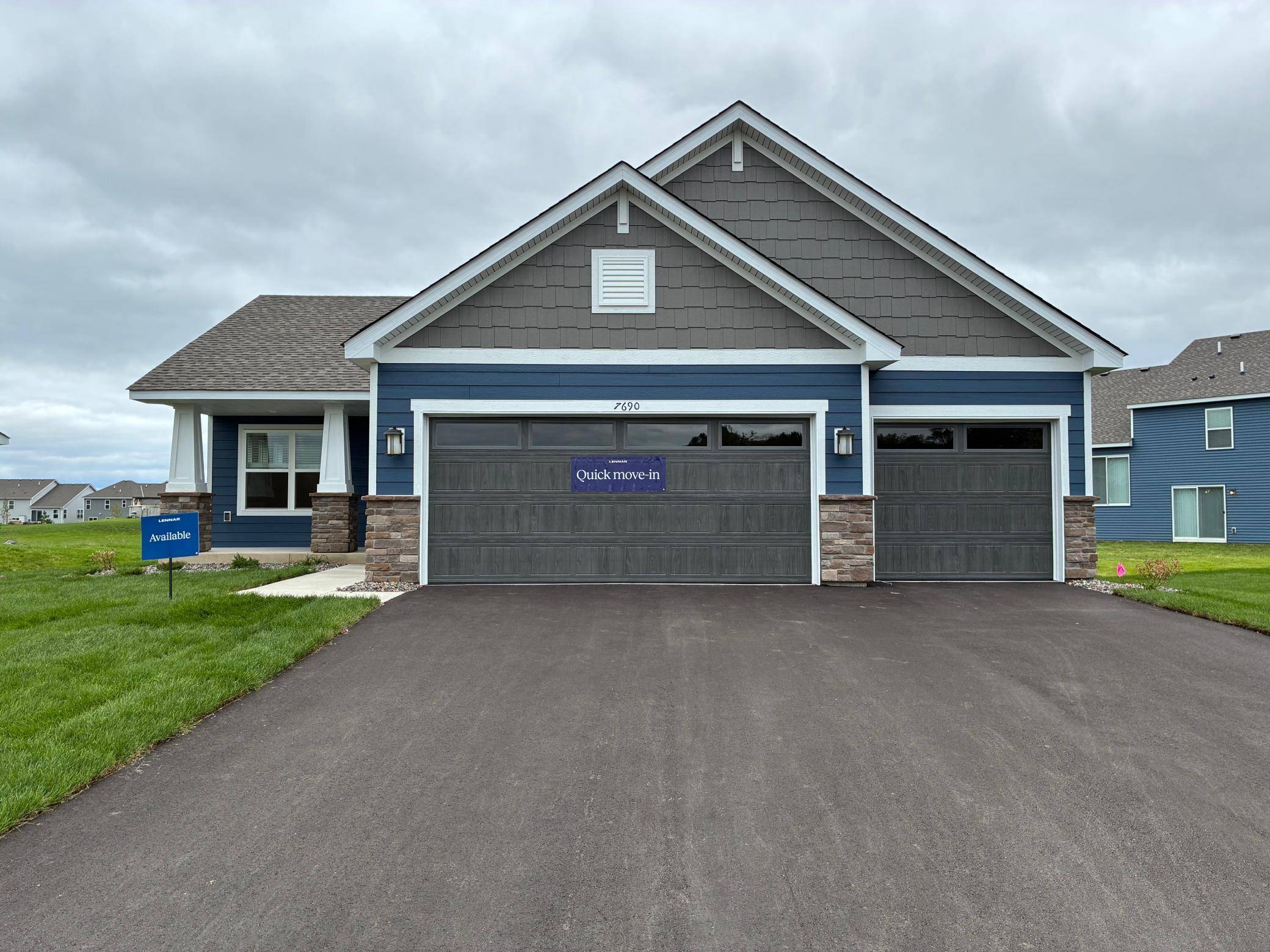 7690 109th ST S, Cottage Grove, MN 55016