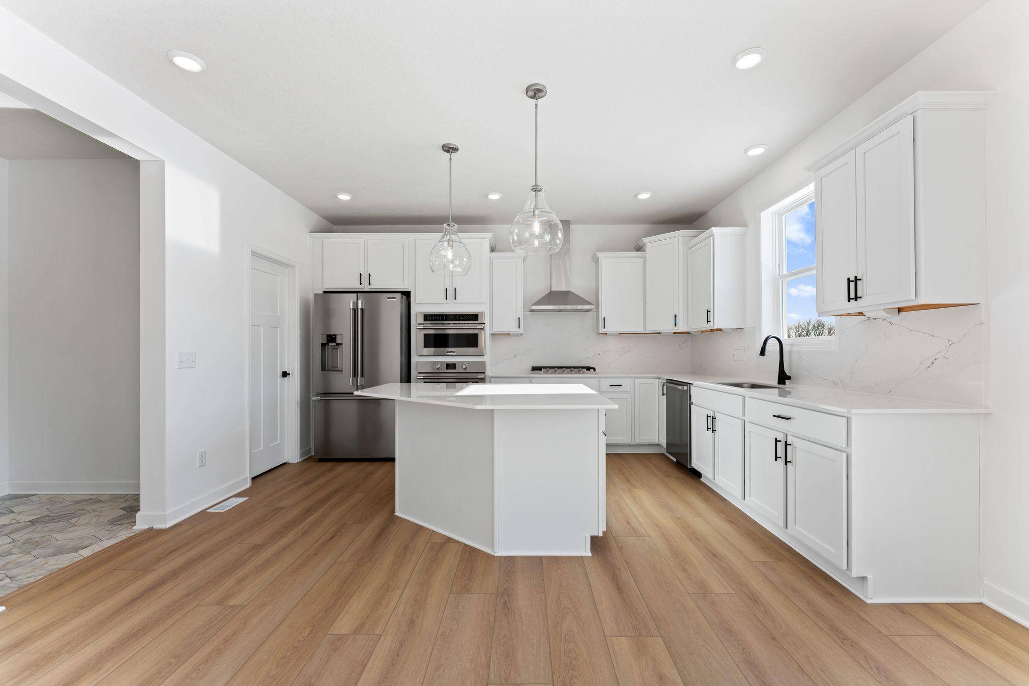 657 Sierra Pkwy, Waconia, MN 55387