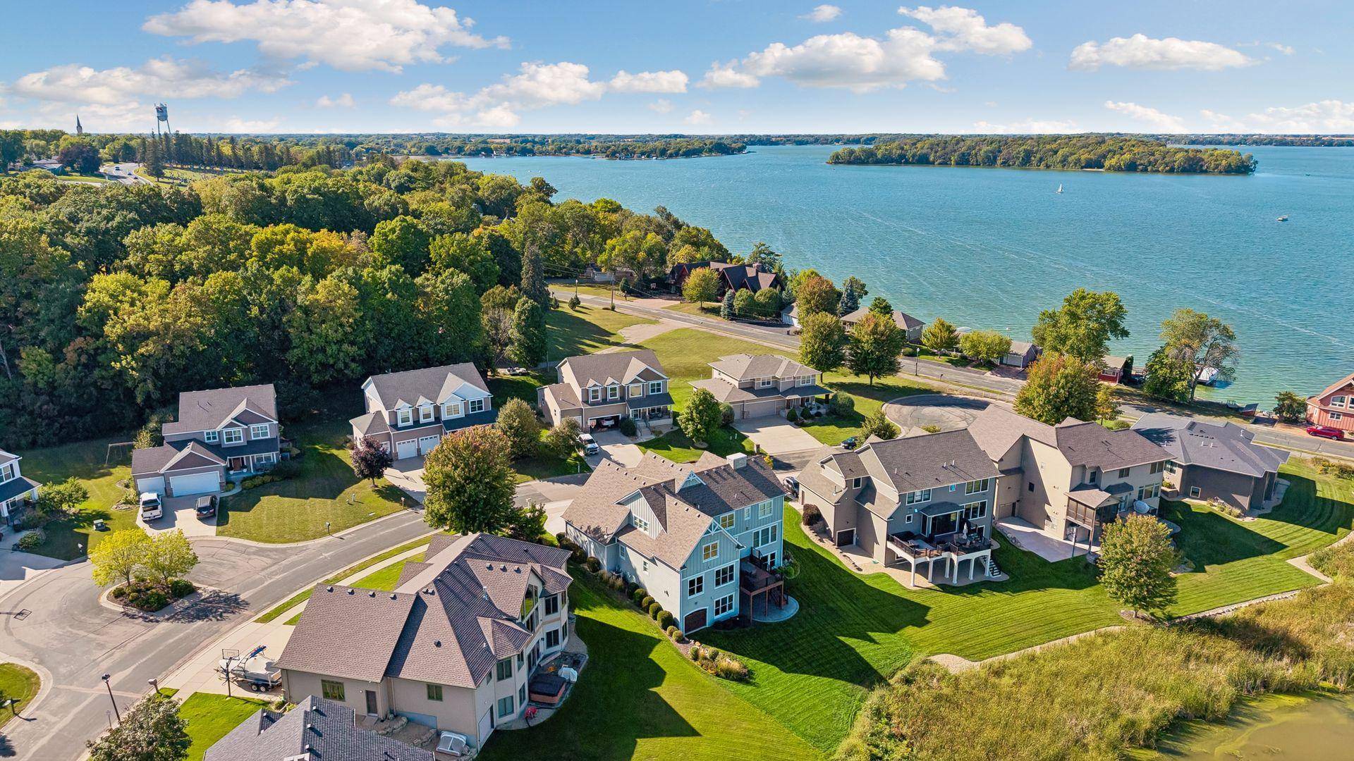816 Beach RD, Waconia, MN 55387