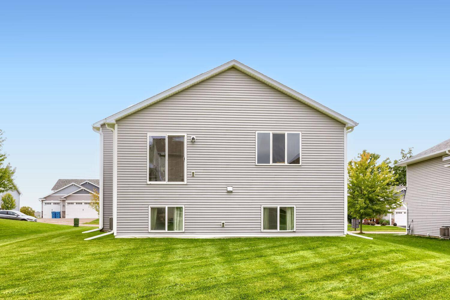 10159 189th AVE NW, Elk River, MN 55330