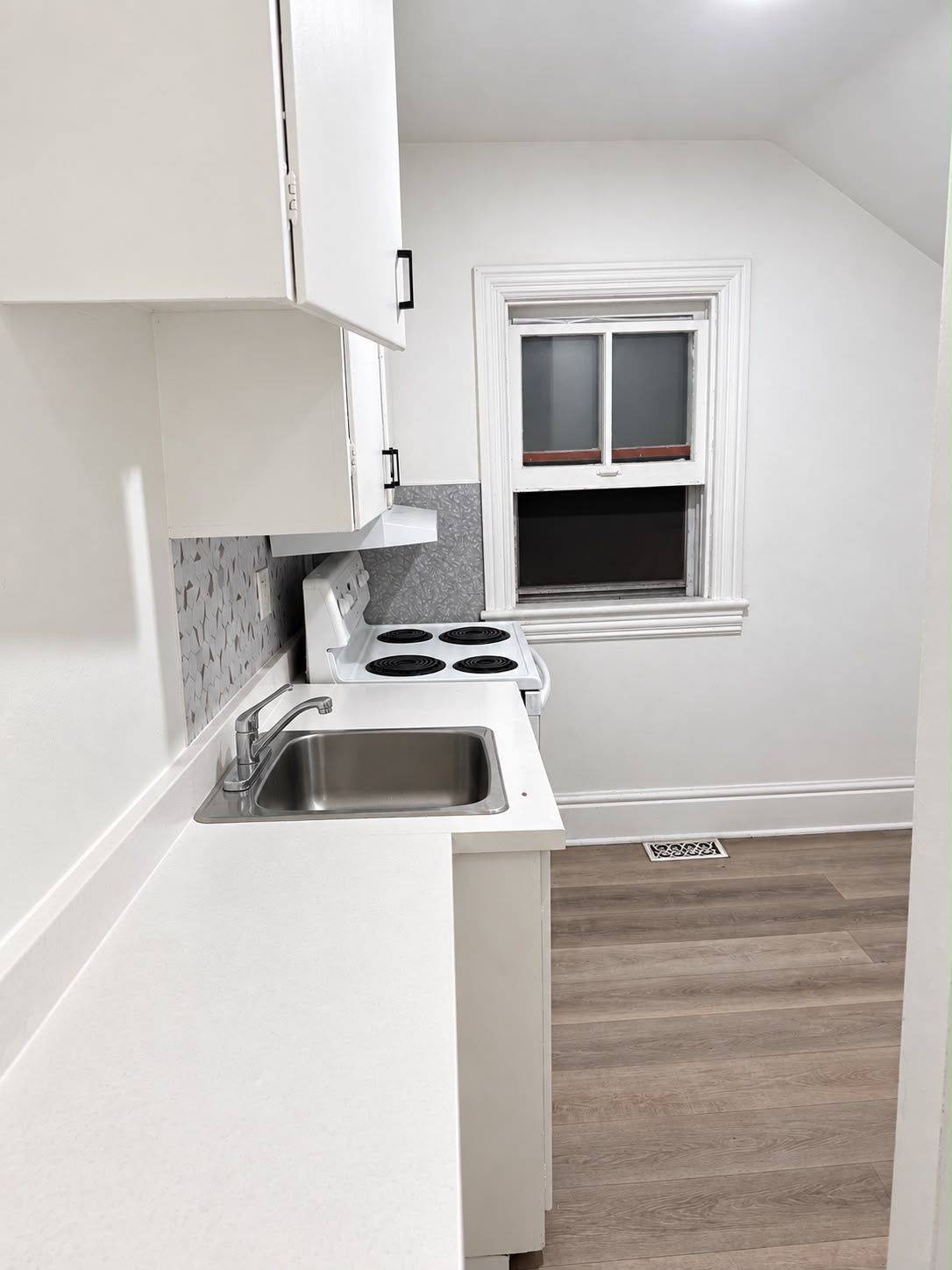 70 Wellington ST S, Hamilton, ON L8N 2R1