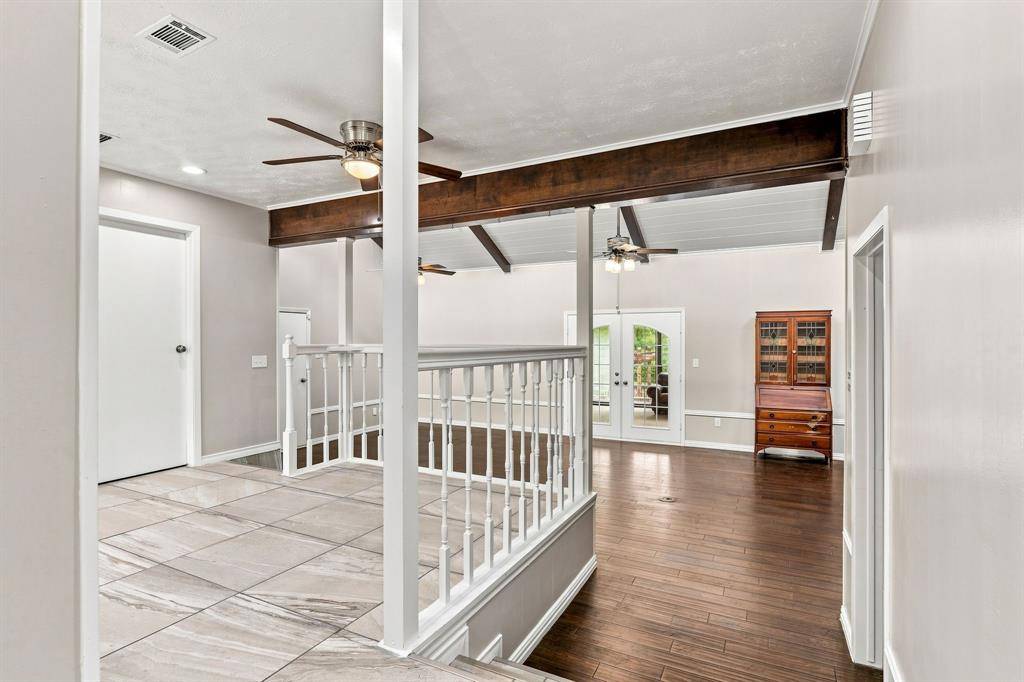 6049 W Red Bird Lane, Dallas, TX 75236
