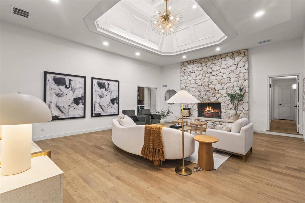 9401 Shady Valley Drive, Dallas, TX 75238
