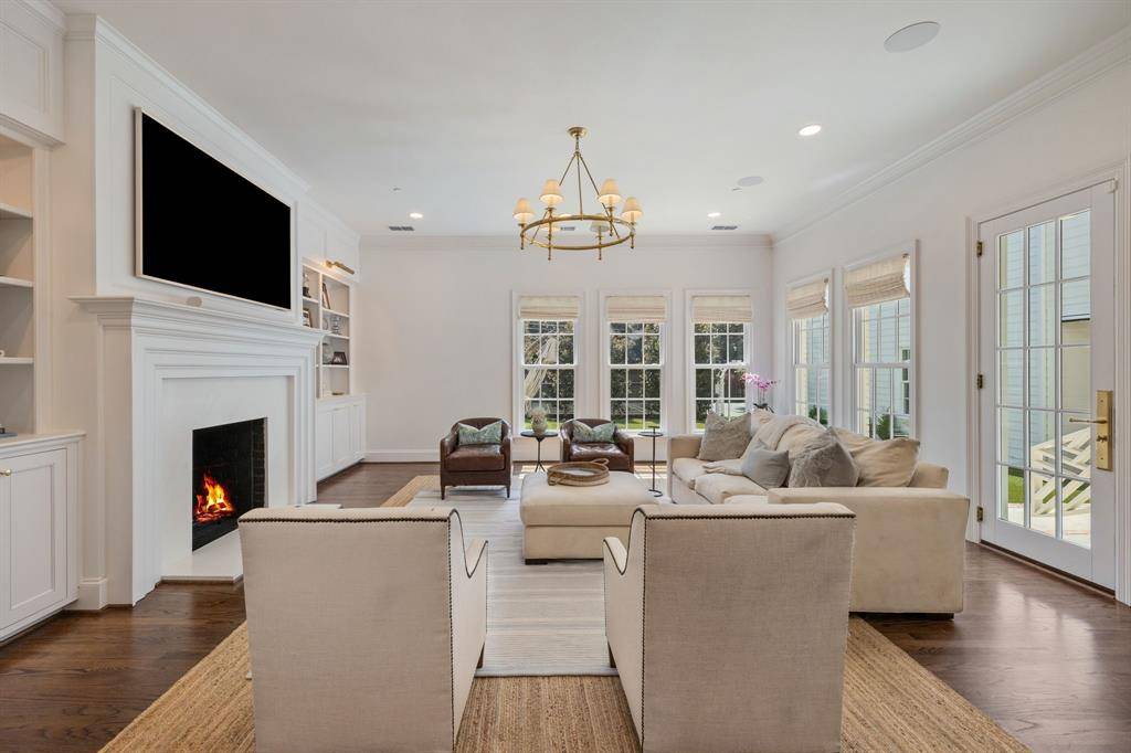 5844 Glendora Avenue, Dallas, TX 75230