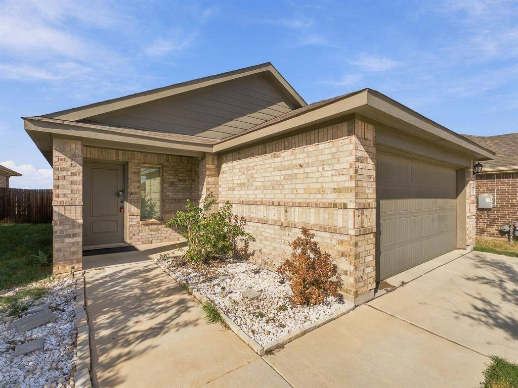 121 Greengate Drive, Boyd, TX 76023